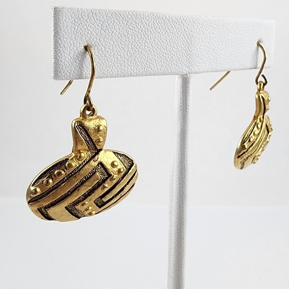 Chico's dangle earrings with metal tooling antique gold tone black details - Picture 4 of 11